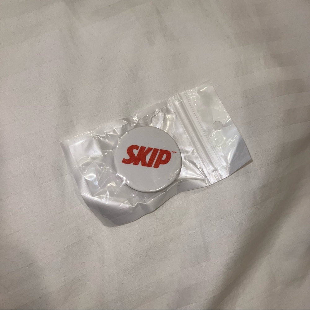 'SKIP' the dishes white pop socket